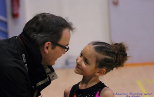 Mélanie à son père " T'as vu papa, c'est facile le twirling"