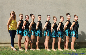 Juniors excellence. De la gauche vers la droite Thais (la mono), Mélanie, Manon R, Anais, Charlotte, Morgane, Camille, Manon G, Laura et Marine