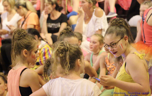 Marine et ses "petites", qualifiées pour la finale du dimanche